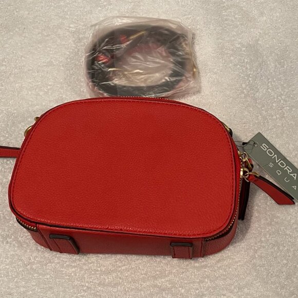 Sondra Roberts Resin Handle Crossbody - Picture 1 of 3
